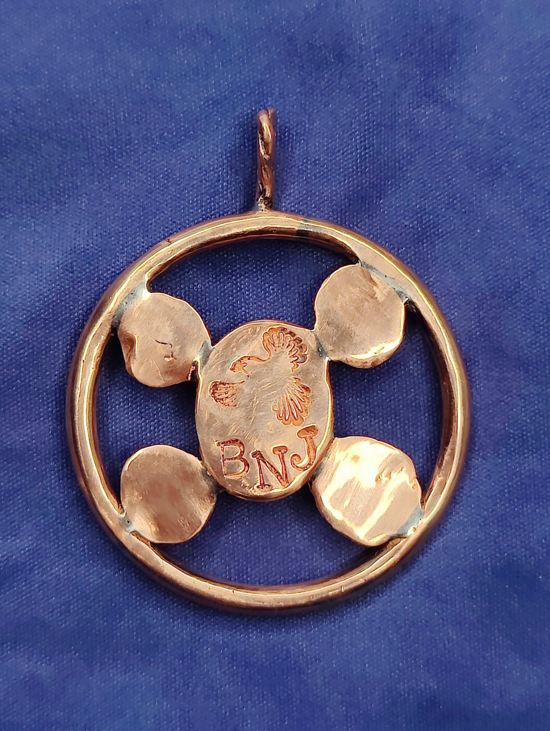 Unika vedhæng i kobber med natursten fra Thorupstrand